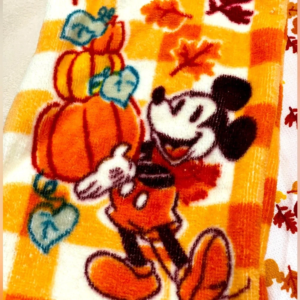 NWT Disney Kitchen Towels‎
